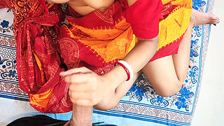Newly Married Desi Indian Wife Hardcore Sex in Saree and Creampied
