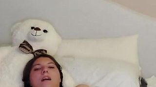 Anal Virgin Using Plug Dildo Till She Cums!