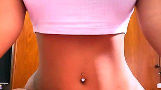 Babe With Big Boobs Masturbates