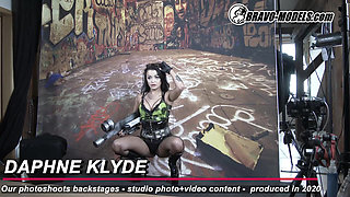 Backstage photoshoot Daphne Klyde - Adult