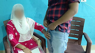 Muslim Teen Girl First Time Fucked With Boss in Interview For Getting Job, Desi xxxx Hindi Audio Sex HD Porn