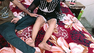 Indian Desi Aunty Checkee her Servant How he Fuck her And Servant Put his Dick in her Asshole Best Anal Sex Clear Hindi Audio